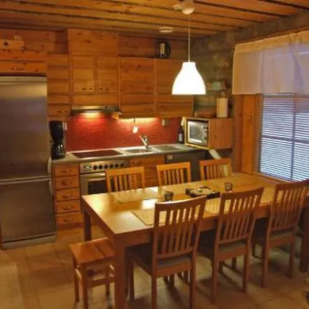 Holiday Saaruanpesa B Holiday home *